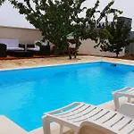 Family Friendly With A Swimming Pool - 14933 דירה זאדאר
