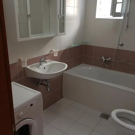 Family Friendly With A Swimming Pool - 14933 Ζαντάρ