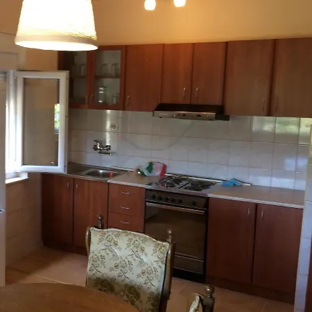 Family Friendly With A Swimming Pool - 14933 *