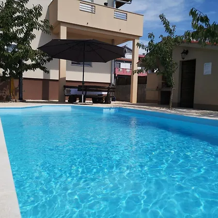 Family Friendly With A Swimming Pool - 14933 Διαμέρισμα